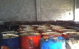 废旧厂房内藏有废油黑加工点