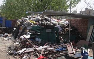 余杭塘栖收废品的黄师傅被人打了 事业高峰遭人嫉？