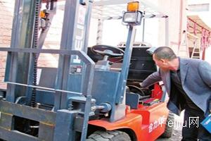 银川：报废叉车“整容”后卖了3.8万！