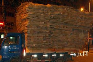 废纸箱超载100%成变形金刚