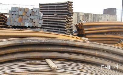 钢市严冬“苦炼”钢贸商