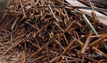 谎称卖废铁骗30万定金