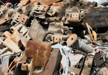 上海洋山海关查获93.66吨禁止进口固体废物