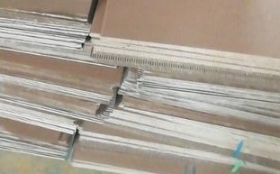 梅山海关查获16吨进口废瓦楞纸