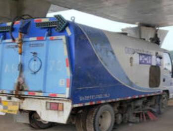 二手车交易持续活跃 老旧机动车加速报废淘汰