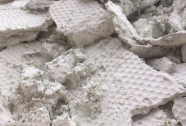 宁波镇海破解接连被披露的红石膏露天堆放问题 宁波镇海破解接连被披露的红石膏露天堆放问题